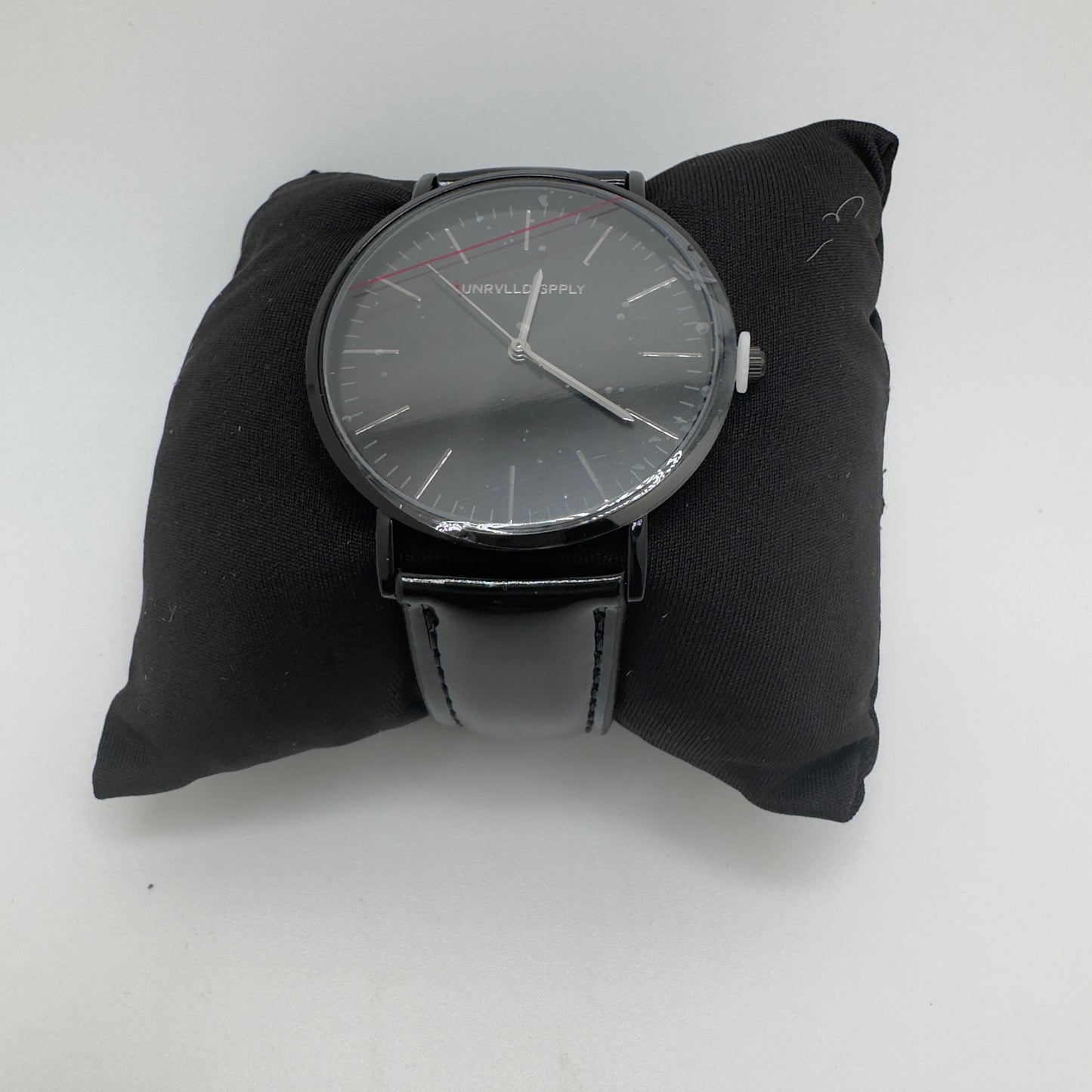 Reloj Unrivaled Supply Minimalista para Hombre – Caja ASOS