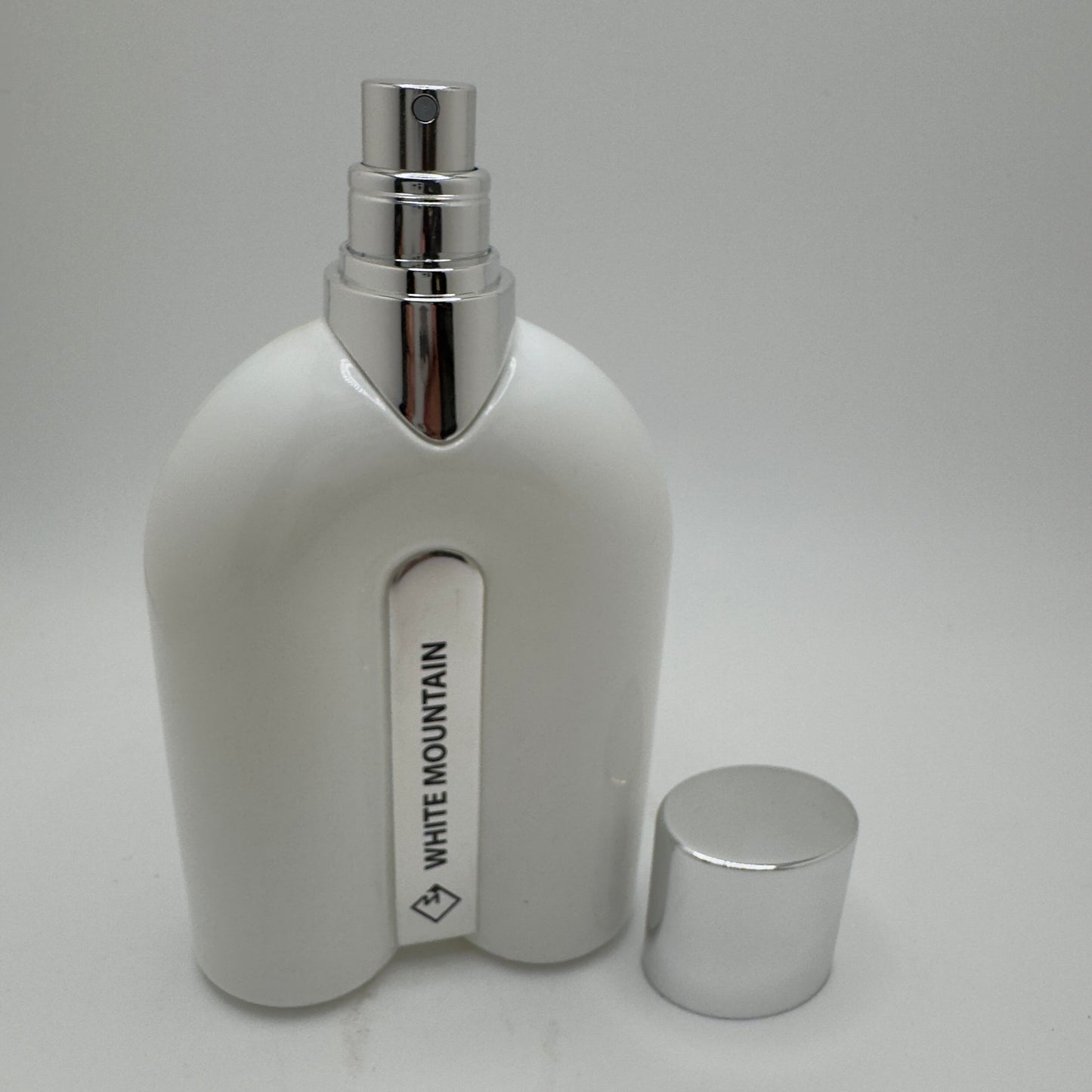 White Mountain Mirada Eau de Parfum 85ml (2.8 fl oz) – Fragancia Masculina Elegante y Fresca
